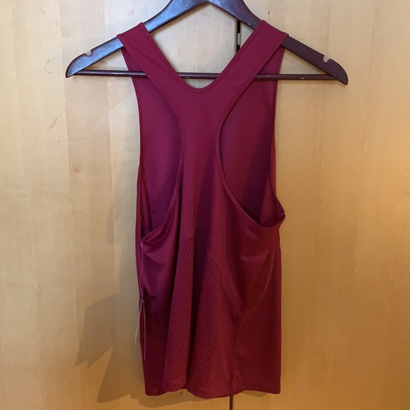 2/$30❤️ REEBOK Run Speedwick Tank NWT - Picture 3 of 10